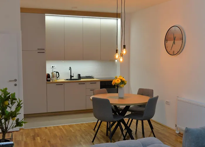 Hm Διαμέρισμα Indija