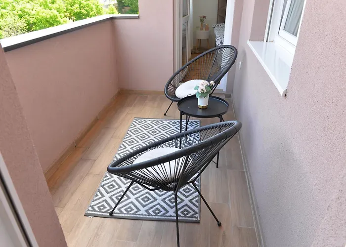 Hm Διαμέρισμα Indija